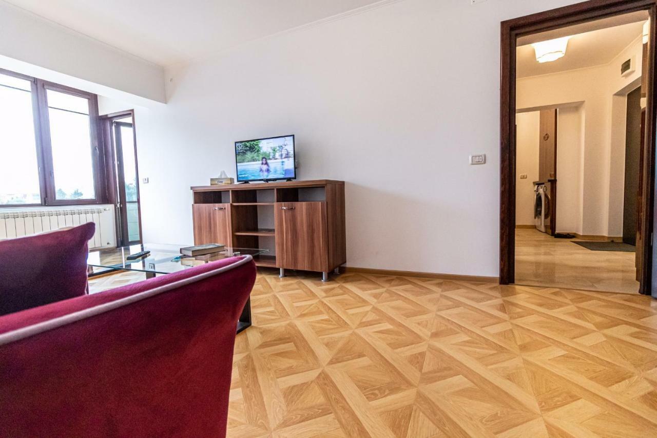 Downtown Luxury Apartment Piatra Neamţ エクステリア 写真